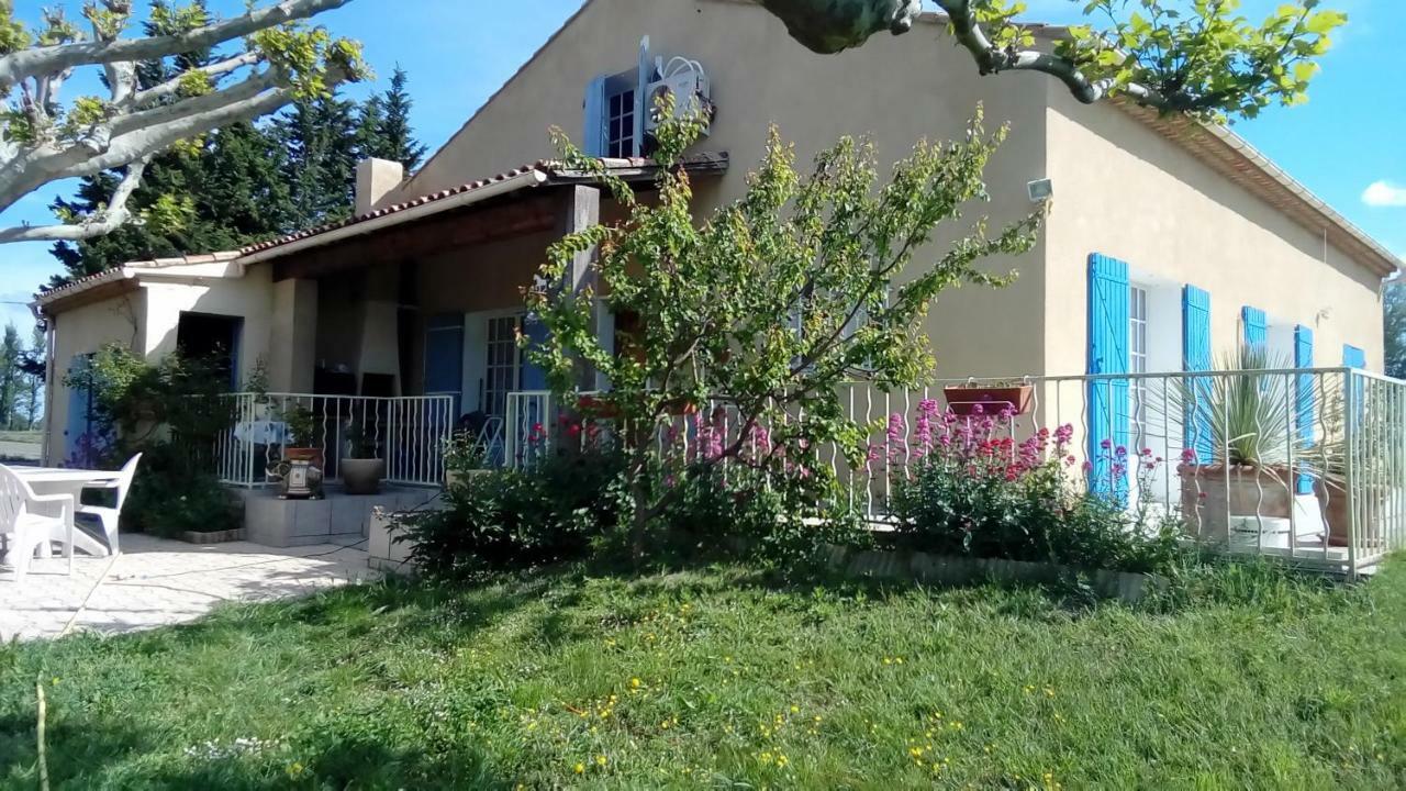 Tempines'S Flat Apartment Entraigues-sur-la-Sorgue Bagian luar foto